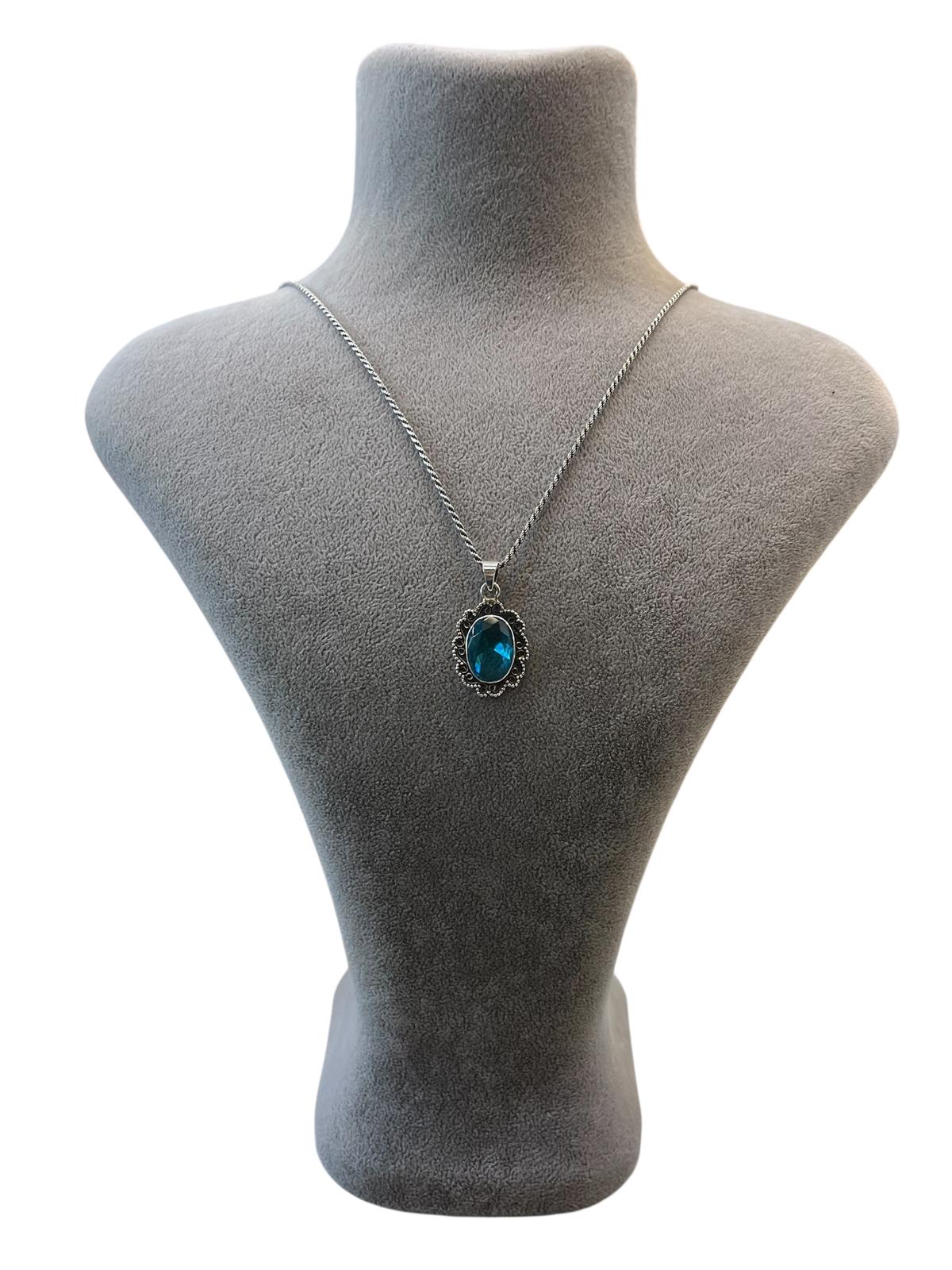 Akuamarin Taşlı Kolye